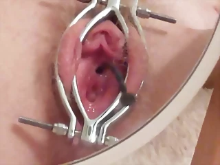 Extreme Female Peehole Fucking With Vibrator And T. Pisshole With Screw